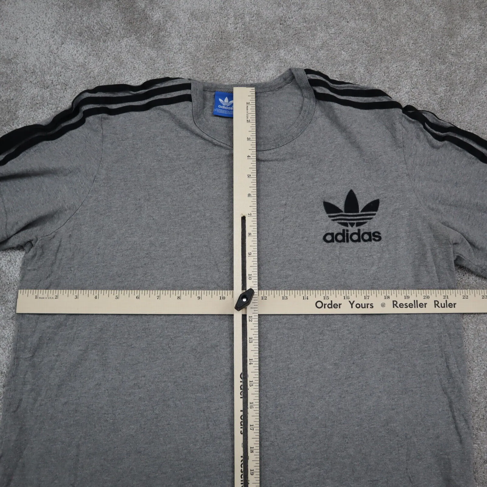 Adidas 3 Stripe T-Shirt Youth Boys Large Charcoal Gray Short Sleeves Sports Logo