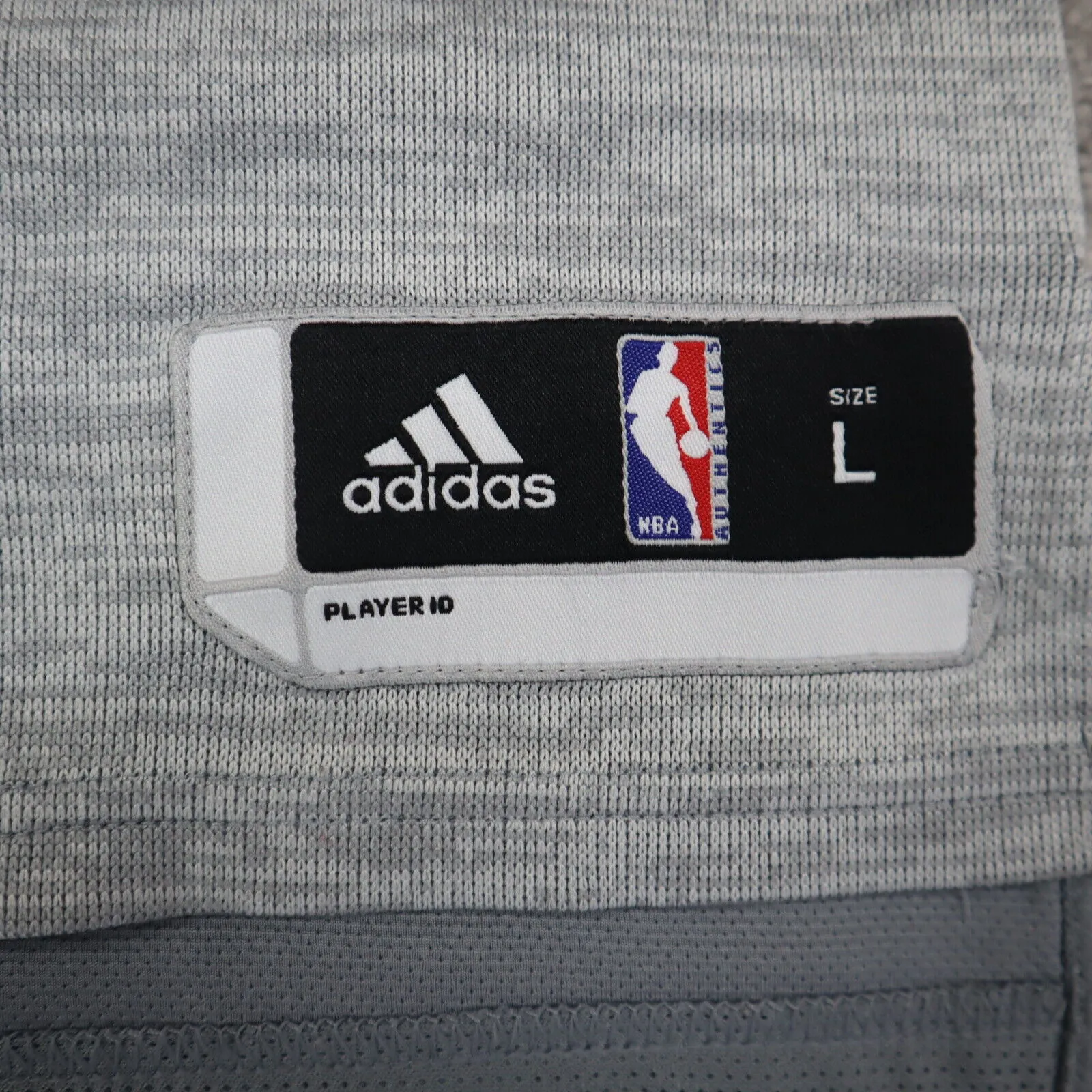Adidas Grizzlies NBA Shirt Boys Large L Gray Short Sleeves Round Neck Sport Logo
