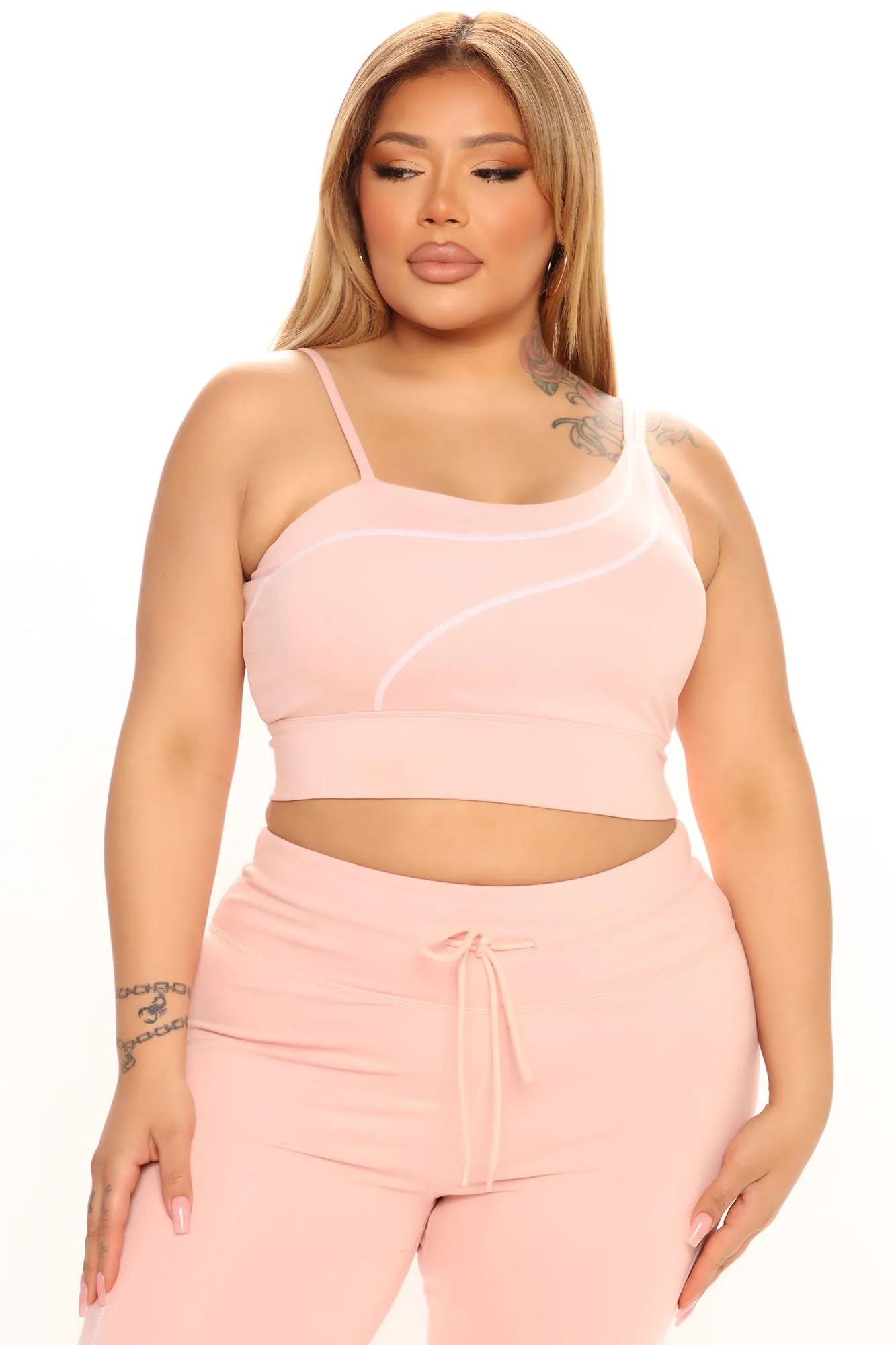 All You Got Active Contrast Stitch Super Soft Sports Bra - Blush