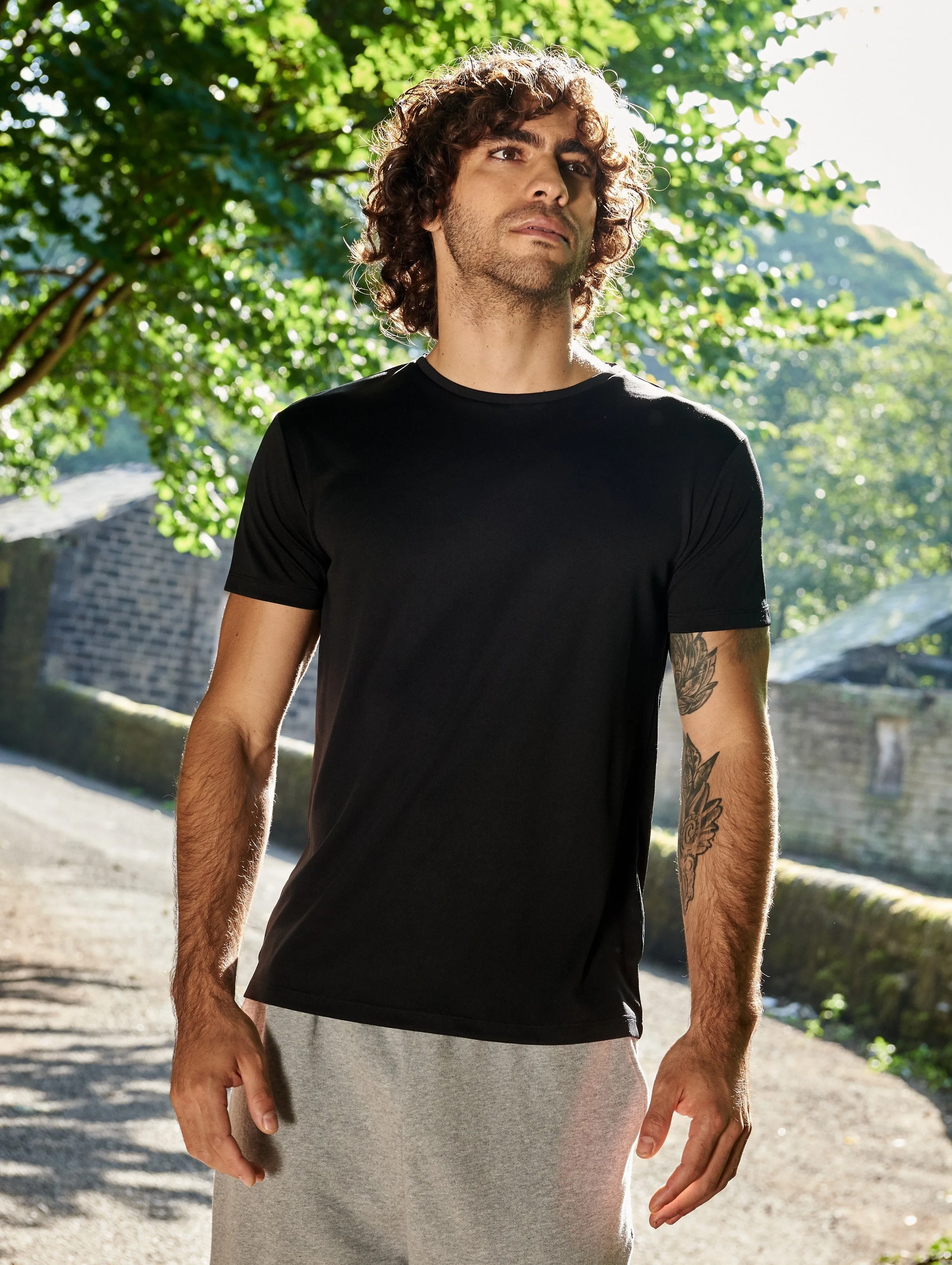 Ambaro Recycled Sports T-Shirt | JET BLACK